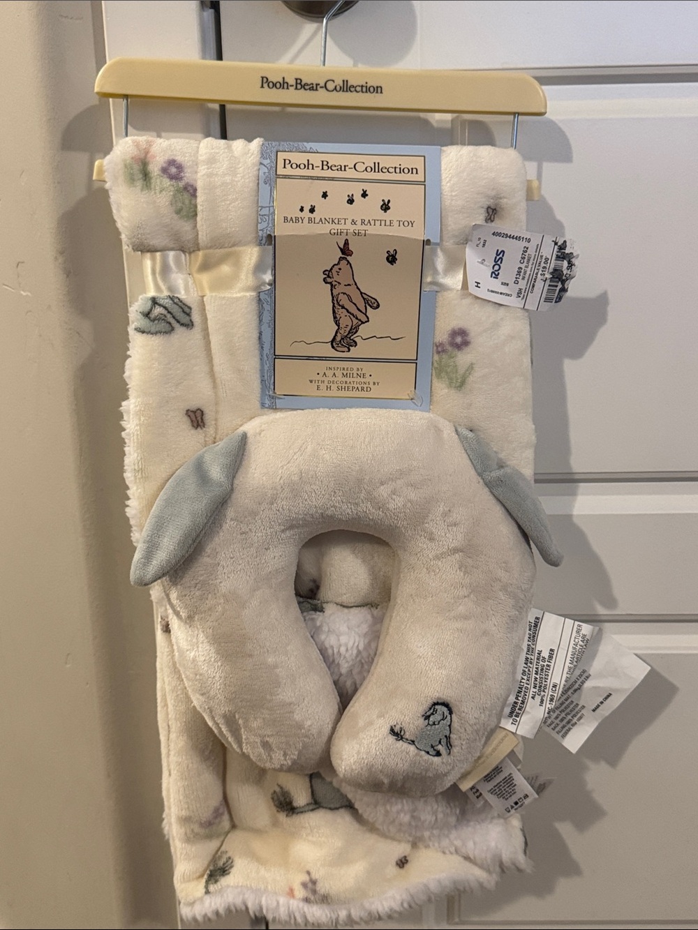 Pooh-Bear-Collection Baby Blanket & Neck Pillow Set - Cream with Pastel Accents
